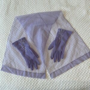 Vintage sheer nylon 60s gloves & scarf set, soft lilac with embroidered details